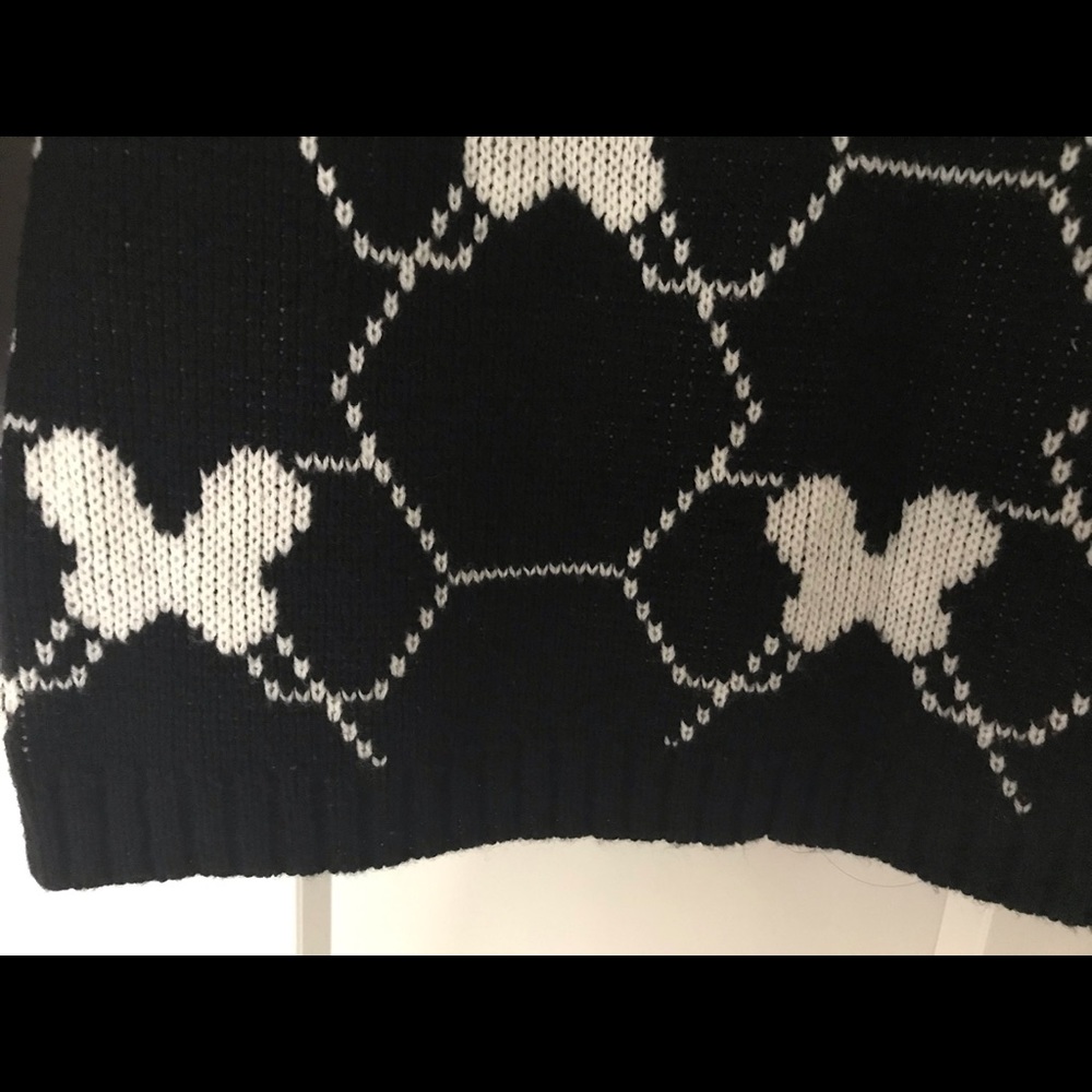Monochrome Disney Sweatshirt!